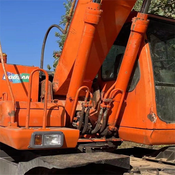Harga murah 22 ton bekas penambang roda Korea Doosan DX 210W-7 dengan jam kerja yang lebih rendah