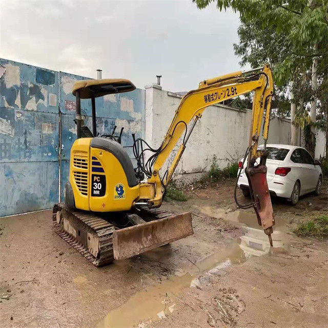 3 ton digunakan Jepang kualitas tinggi Komatsu pc 30 MR crawler excavator dengan jam kerja yang lebih pendek