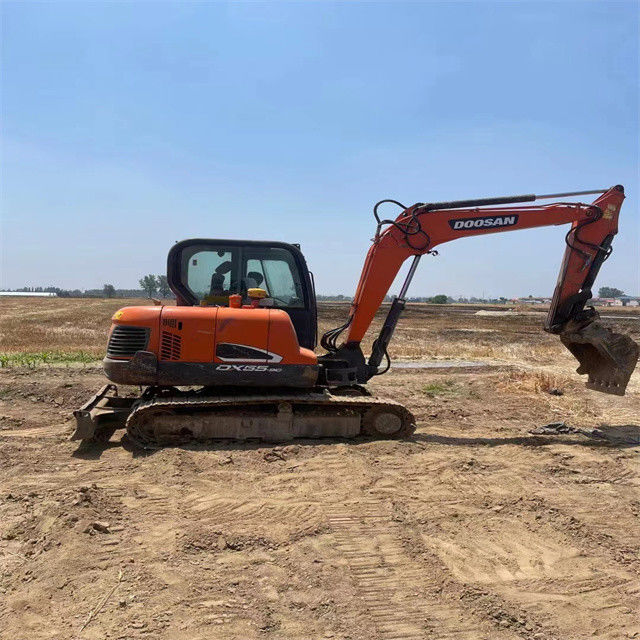 5.5 Ton Siap Digunakan Excavator Untuk Kerja Dan Berpengalaman Digunakan Korea Diimpor Doosan DX 55