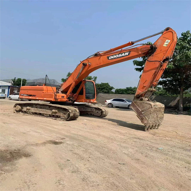 25 Ton Siap Digunakan Excavator Untuk Kerja Dan Berpengalaman Digunakan Korea Diimpor Doosan DX 260LC
