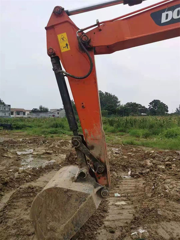 8 Ton Siap Digunakan Excavator Untuk Kerja Dan Berpengalaman Digunakan Korea Diimpor Doosan DX 75