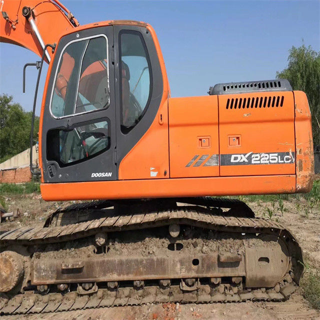 22 ton siap untuk bekerja dan berpengalaman digunakan Korea diimpor Doosan DX 225 LC dalam kondisi baik