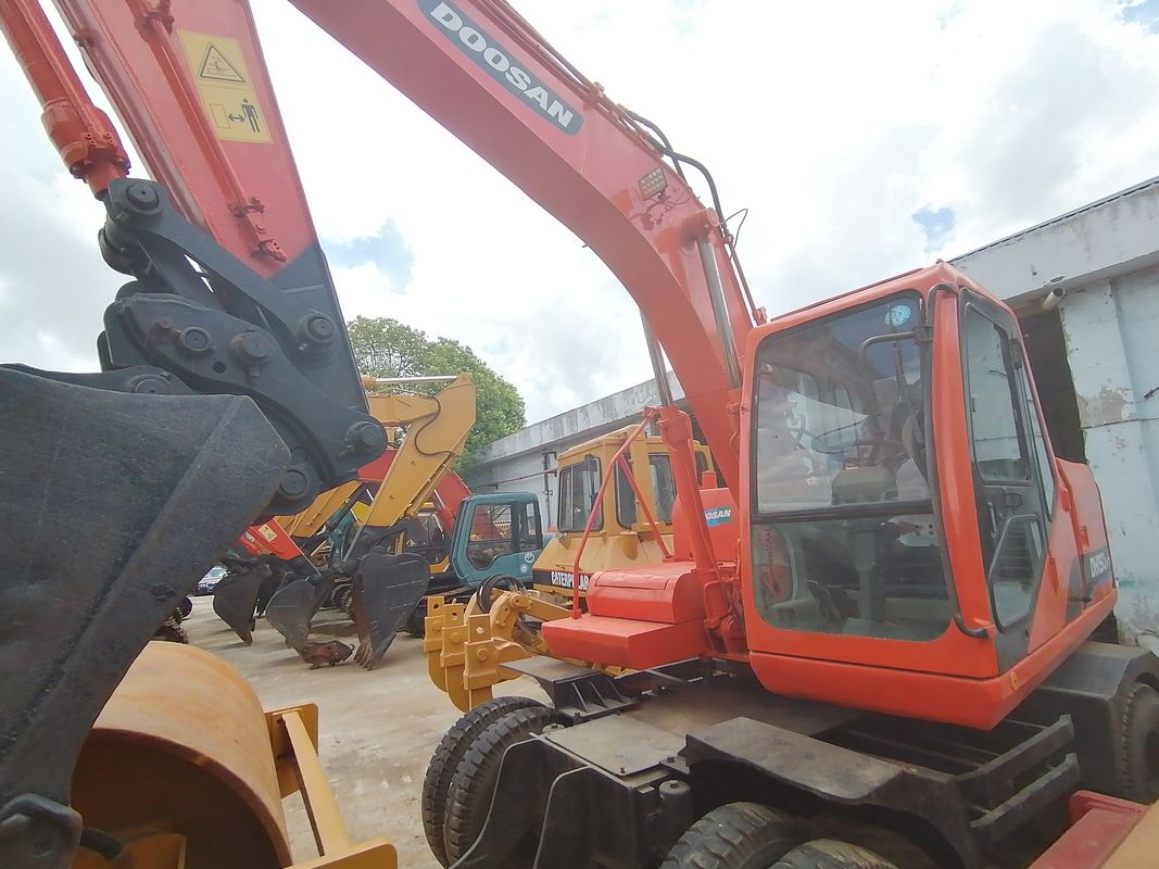 Siap bekerja dan berpengalaman digunakan Korea Digunakan excavator DH150W-7 dalam kondisi baik