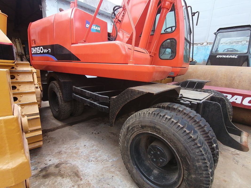 Siap bekerja dan berpengalaman digunakan Korea Digunakan excavator DH150W-7 dalam kondisi baik