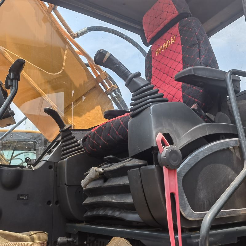 30 Ton Siap Bekerja Dan Berpengalaman Digunakan Korea Diimpor Hyundai DH305LC-9