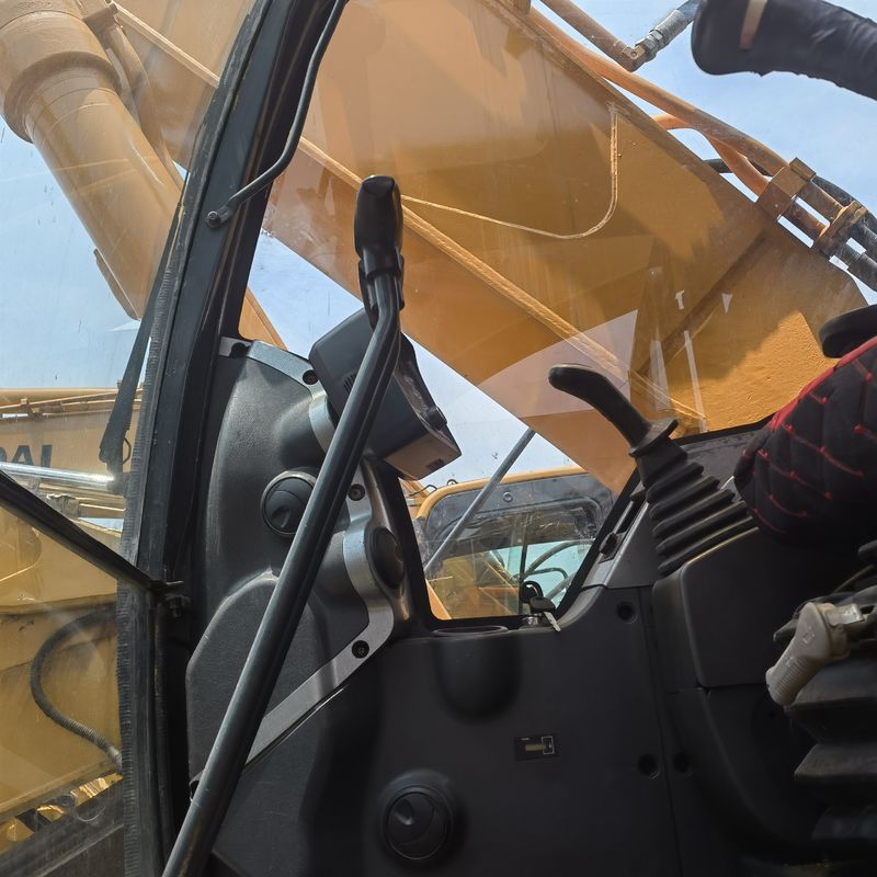 30 Ton Siap Bekerja Dan Berpengalaman Digunakan Korea Diimpor Hyundai DH305LC-9