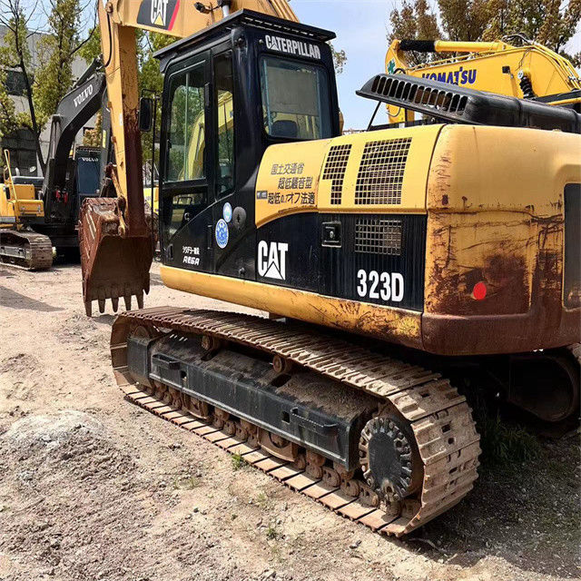 23ton siap untuk bekerja dan berpengalaman digunakan Jepang Caterpillar 323 D dalam kondisi baik