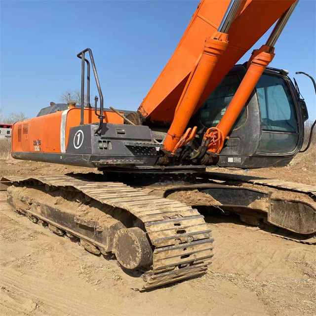 31.5 ton siap digunakan Excavator untuk bekerja dan berpengalaman digunakan Jepang Diimpor Hitachi ZX 330-3G Dalam kondisi baik