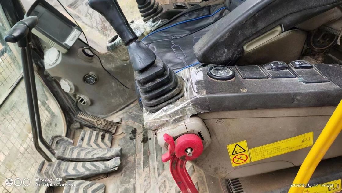 Swedia diimpor kualitas tinggi Volvo EC350DL mesin excavator merangkak digunakan hampir baru