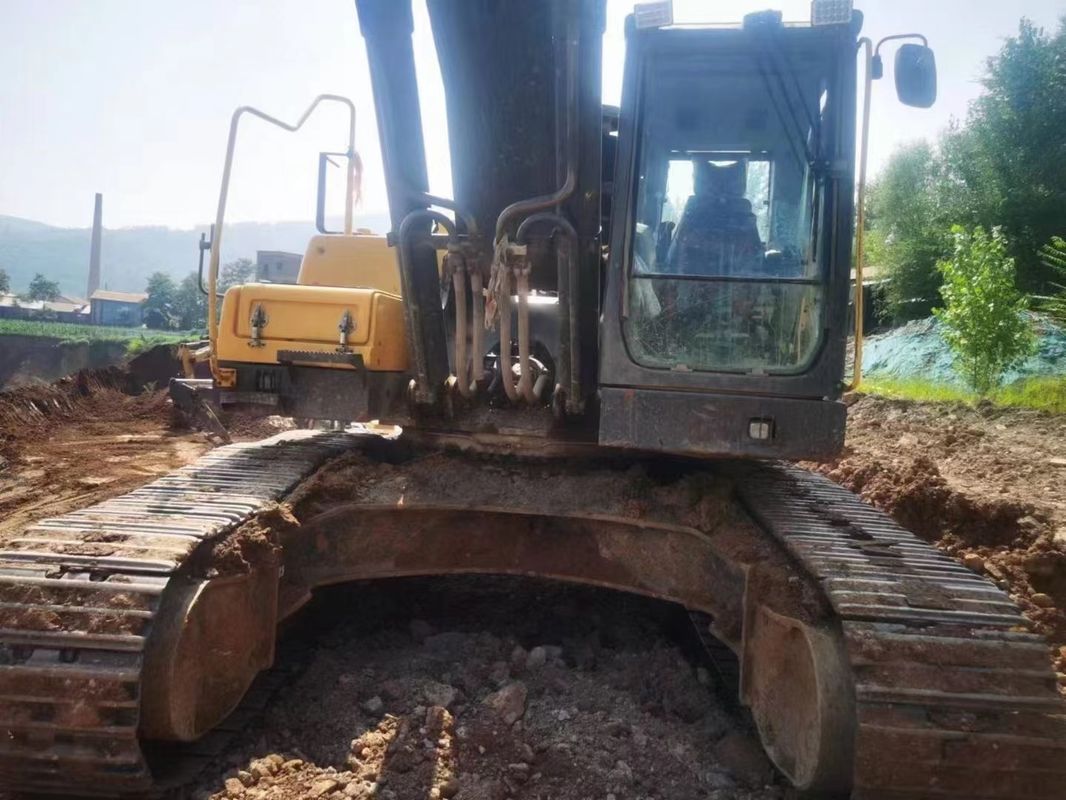 Swedia diimpor kualitas tinggi Volvo EC380 mesin excavator crawler digunakan hampir baru