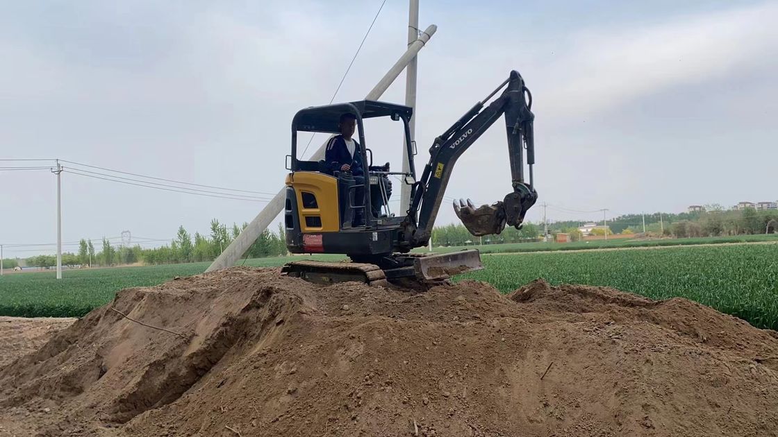 Swedia diimpor kualitas tinggi Volvo EC18D mesin excavator crawler digunakan hampir baru