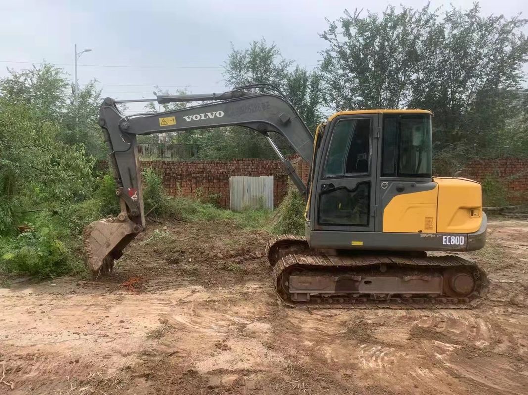 Swedia diimpor kualitas tinggi Volvo EC80D mesin excavator merangkak digunakan hampir baru 100% siap
