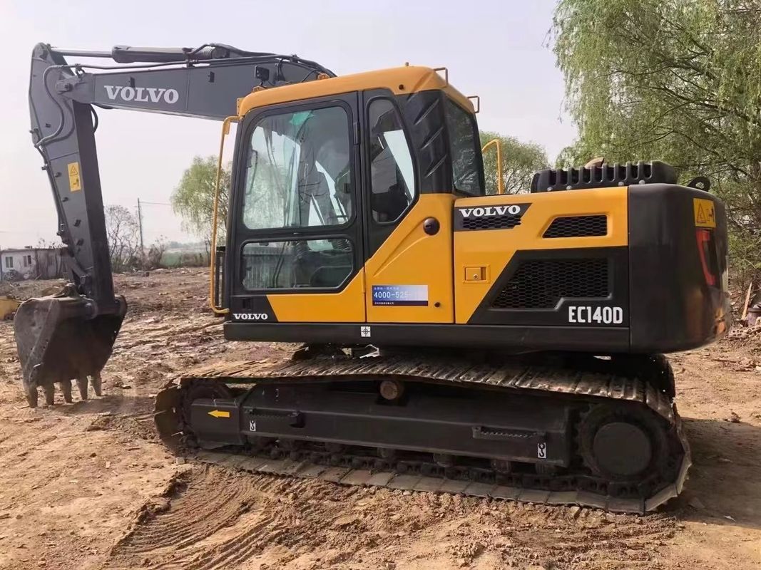 Swedia diimpor kualitas tinggi Volvo EC140D mesin excavator merangkak digunakan hampir baru 100% siap
