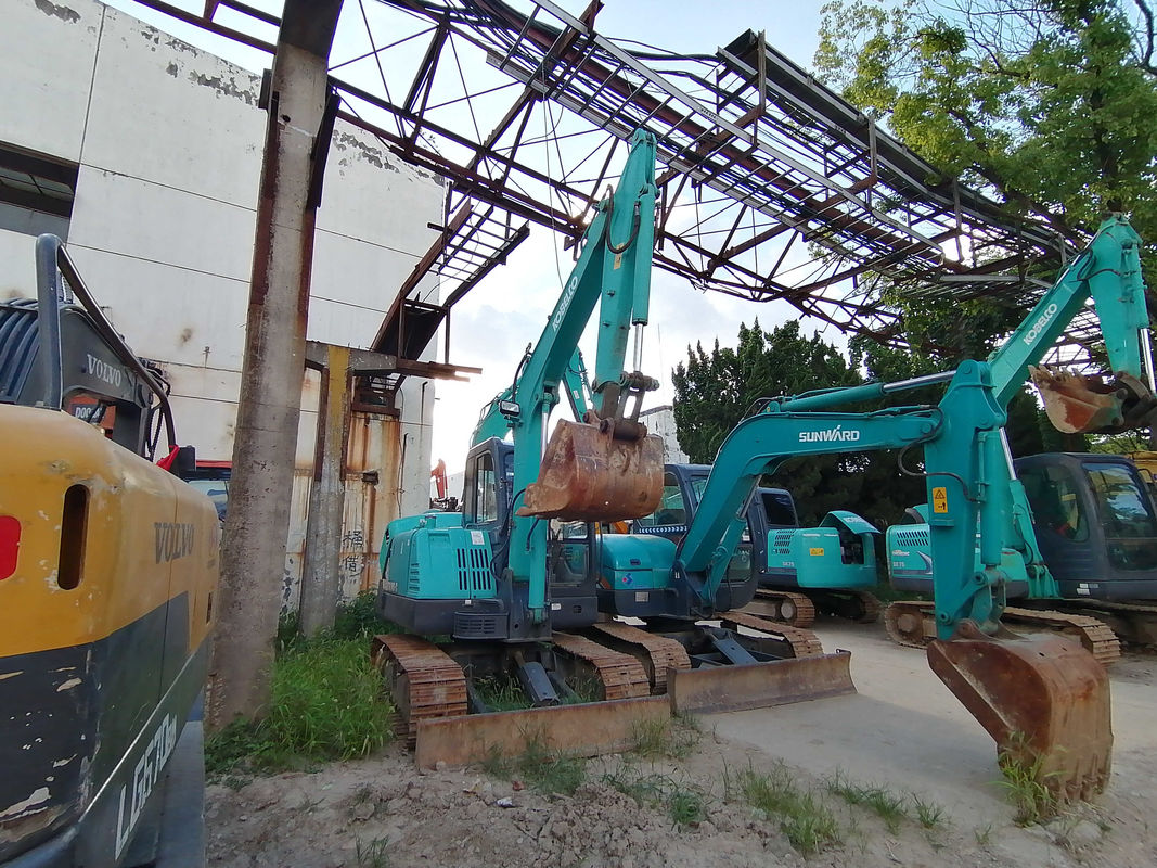 30.5kN KOBELCO SK60-C Mesin Excavator Berat 5,95t Daya mesin 42,4kW