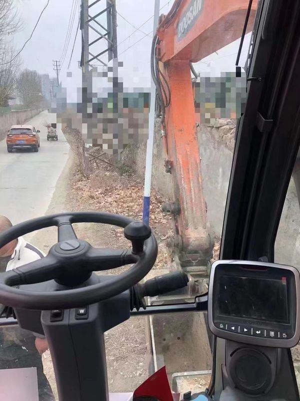 15 ton Korea diimpor 90% baru Doosan DX 140W bekas Excavator Roda dengan kualitas tinggi dan kinerja terbaik untuk dijual