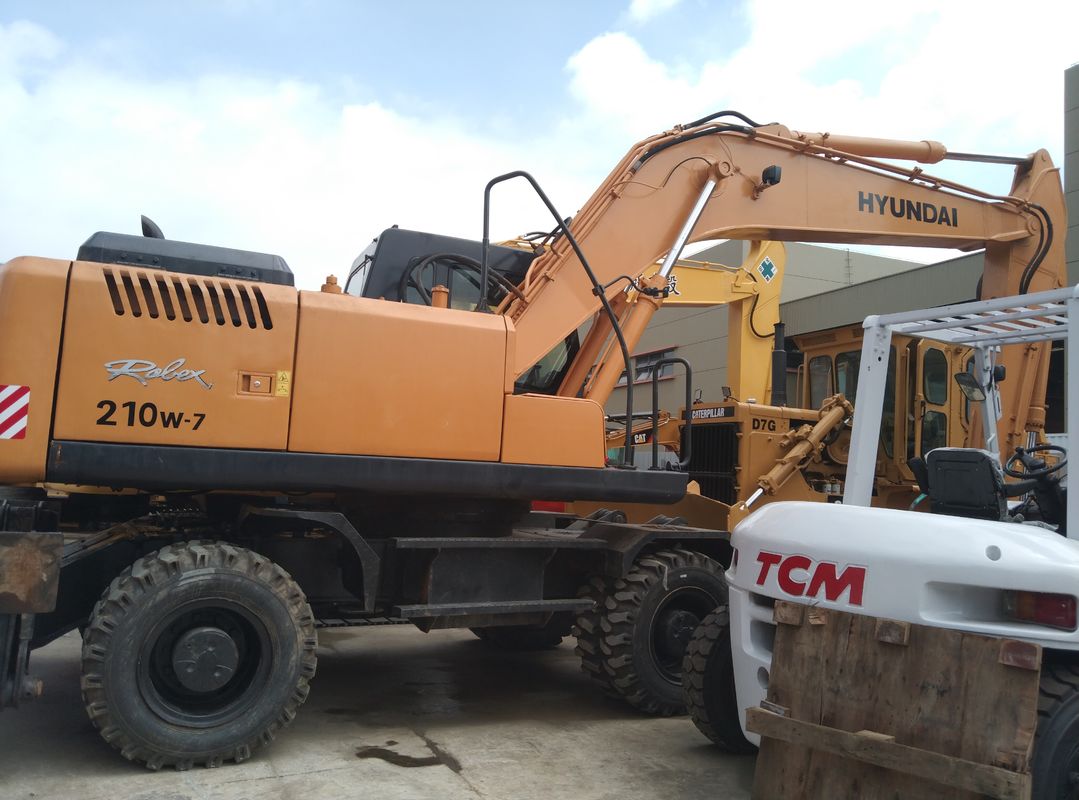 21.2 Ton Hyundai 210W-7 Digunakan Roda Excavator Ember kapasitas 1.34m3