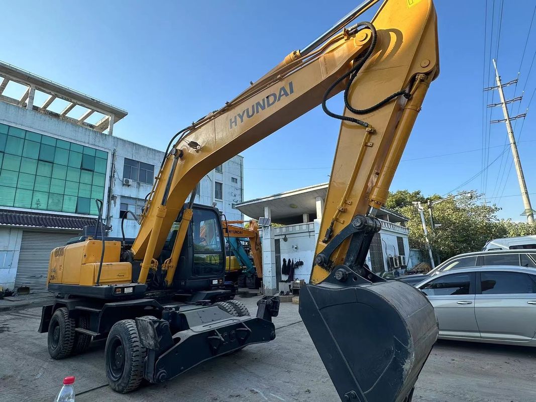 21.2 Ton Hyundai 210W-7 Digunakan Roda Excavator Ember kapasitas 1.34m3