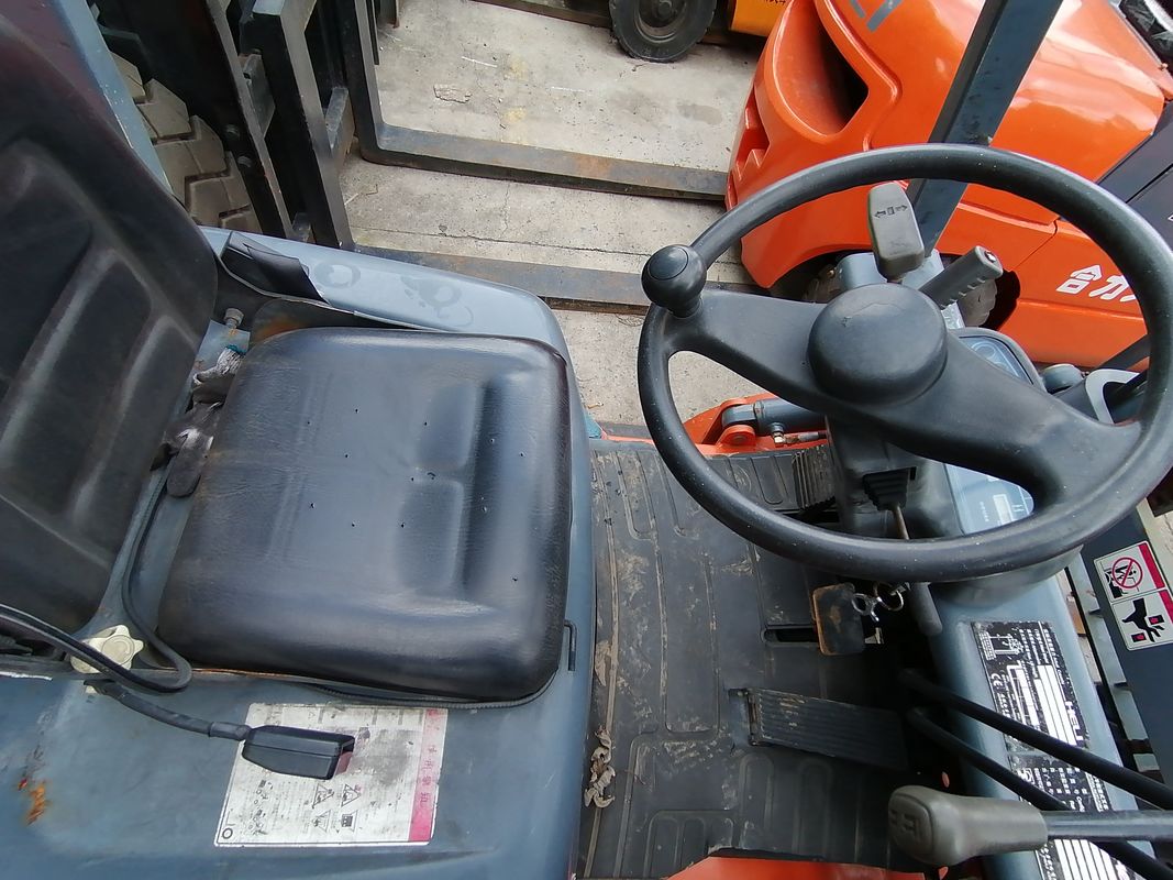 HELI CPCD15 Forklift listrik kompak bekas Daya mesin 1,5 ton