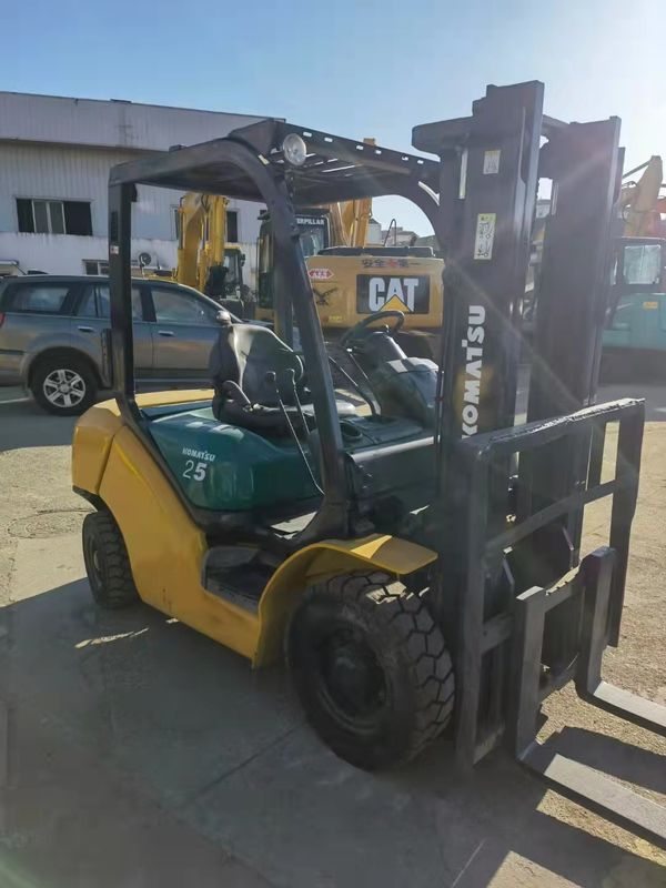 Jepang Mesin forklift listrik kompak Komatsu 2,5 ton