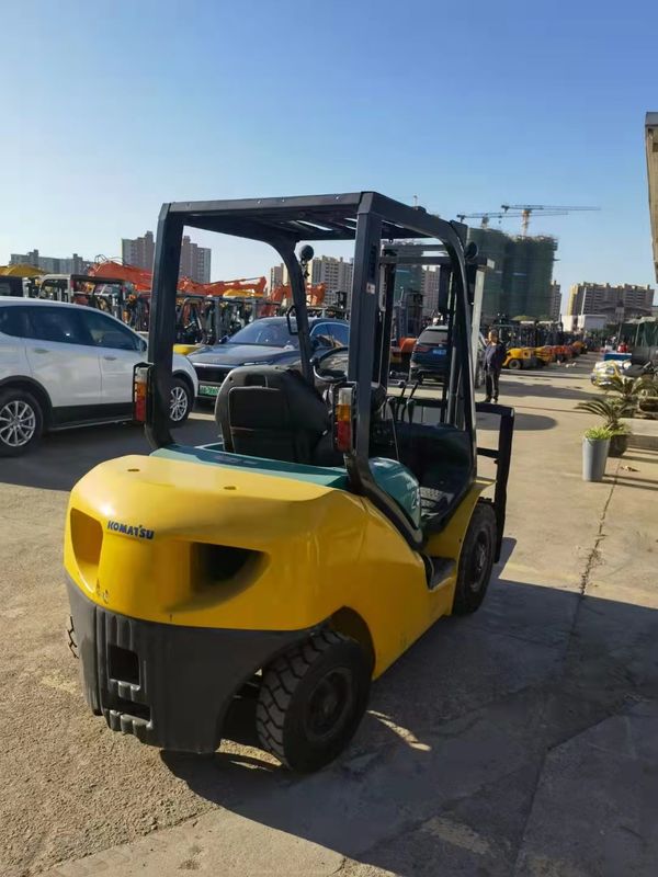 Jepang Mesin forklift listrik kompak Komatsu 2,5 ton