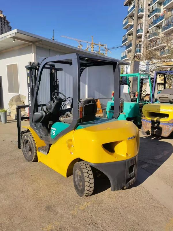 Jepang Mesin forklift listrik kompak Komatsu 2,5 ton