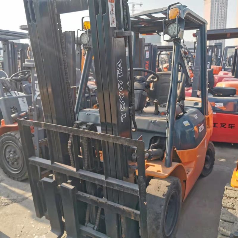 Jepang Forklift listrik kompak TOYOTA 2.5 ton Forklift Mesin tenaga