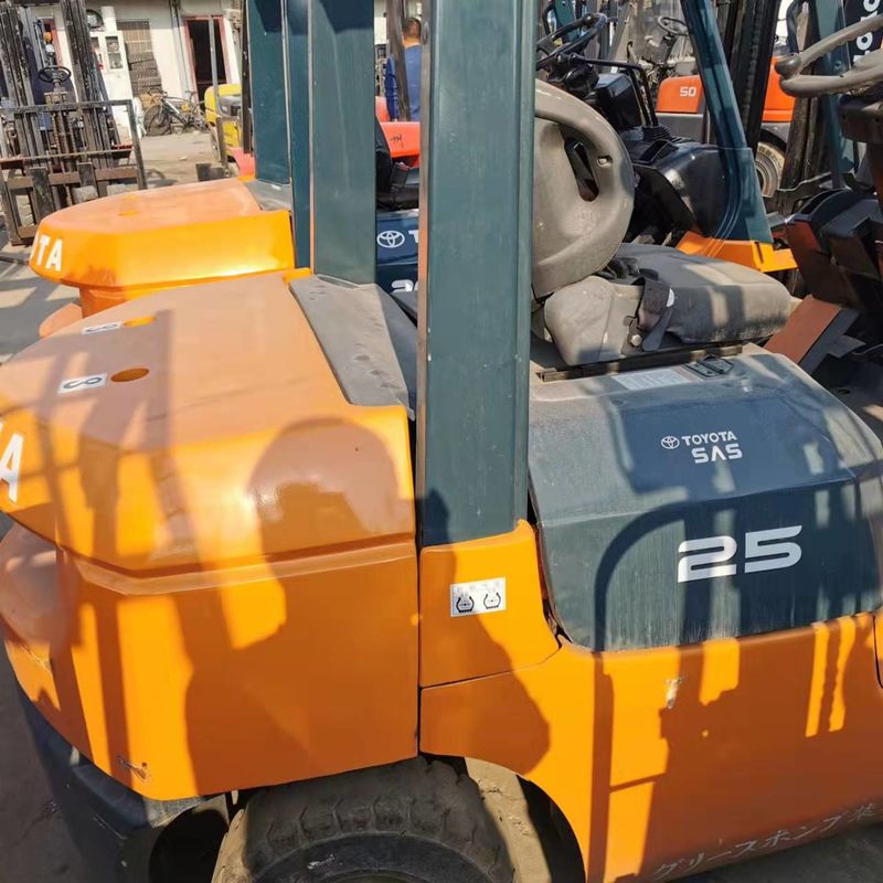 Jepang Forklift listrik kompak TOYOTA 2.5 ton Forklift Mesin tenaga