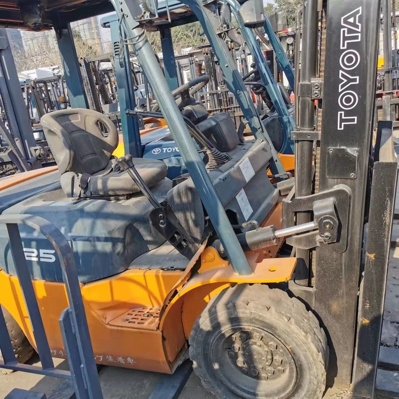 Jepang Forklift listrik kompak TOYOTA 2.5 ton Forklift Mesin tenaga