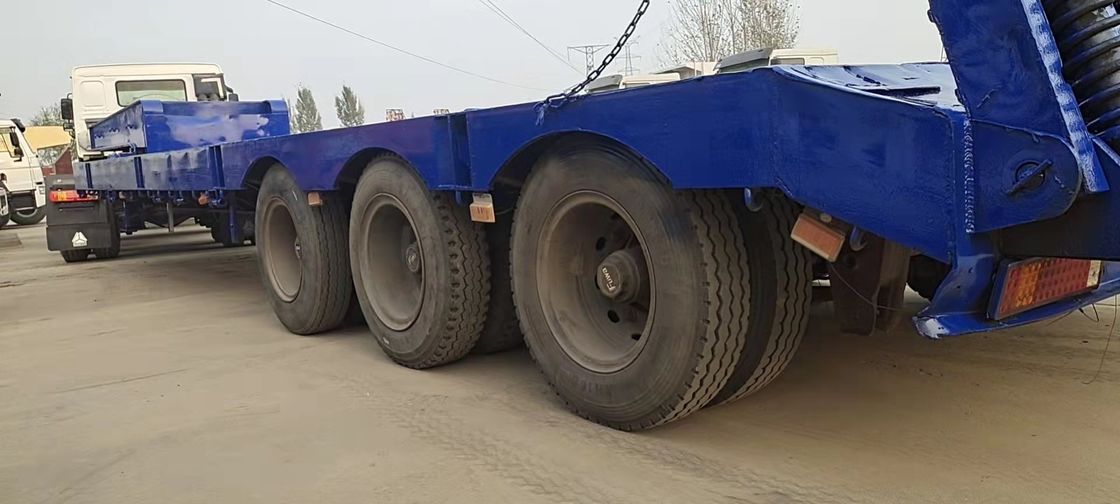 Semi trailer dua poros dengan tempat tidur rendah dengan jarak rendah dan kapasitas beban yang kuat