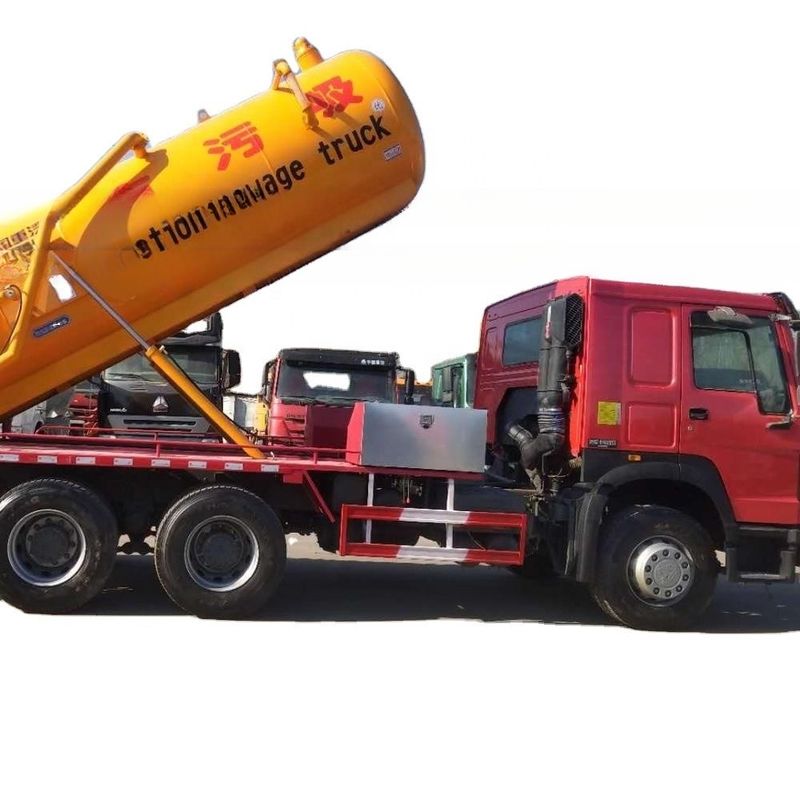 Euro 3 336hp digunakan Howo 6*4 truk vakum 10 Cbm truk hisap limbah dalam kondisi baik