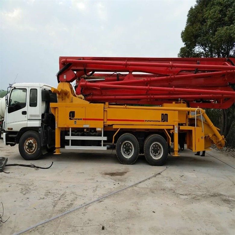 Chassis Kuning Digunakan Putzmeister Beton Pump Truck 37 Meter dengan Produktivitas 12M3/H