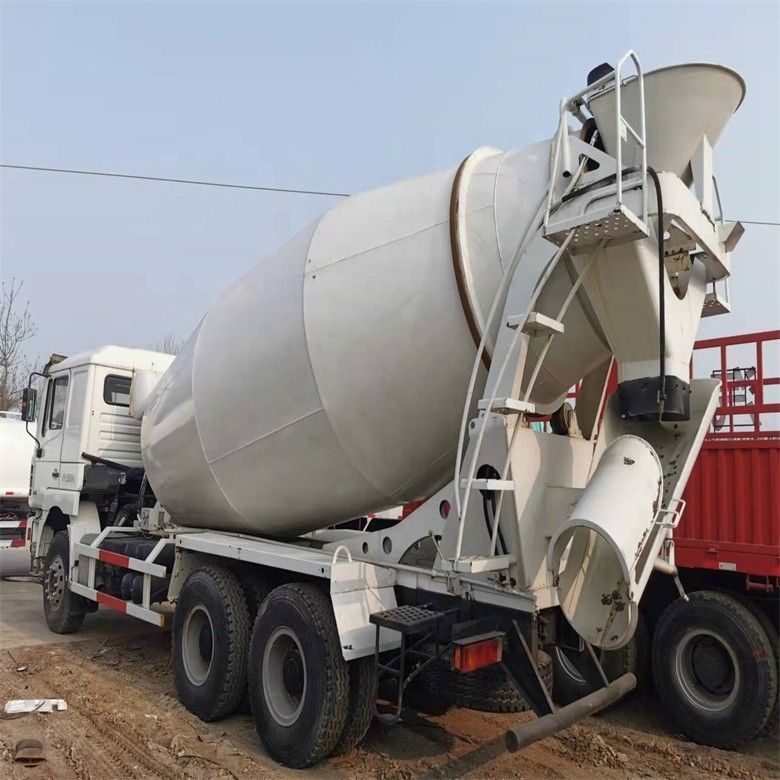 Second Hand Shacman F3000 Beton Cement Mixer Truck Dengan 20r/min Menggabungkan Drum Kecepatan