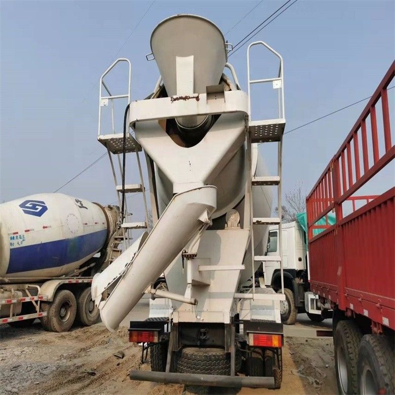 Second Hand Shacman F3000 Beton Cement Mixer Truck Dengan 20r/min Menggabungkan Drum Kecepatan