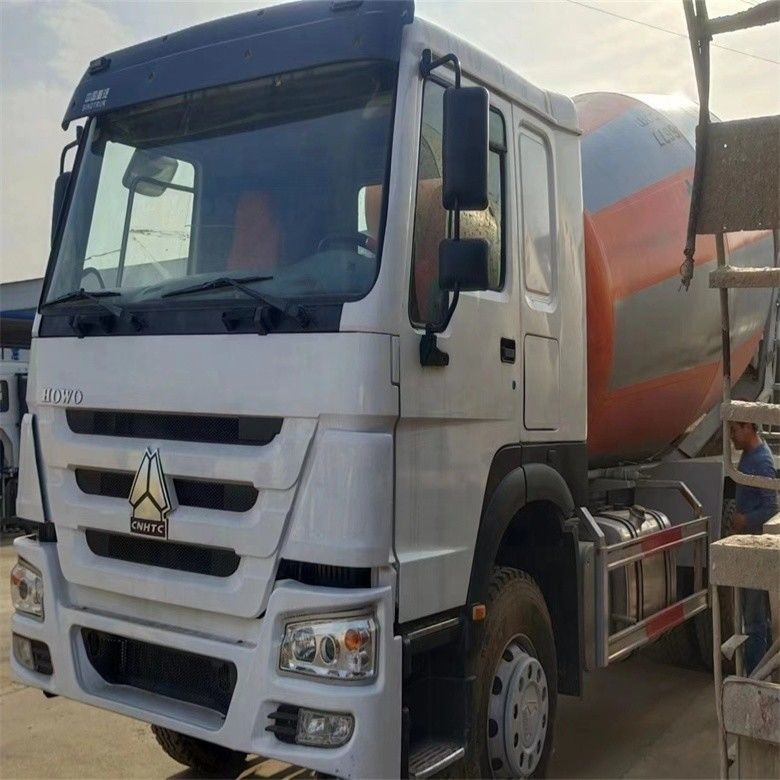 Pekerjaan Konstruksi 6*4 Howo Cement Truck Mixer Dengan 371 Hp 375hp Peradangan Daya