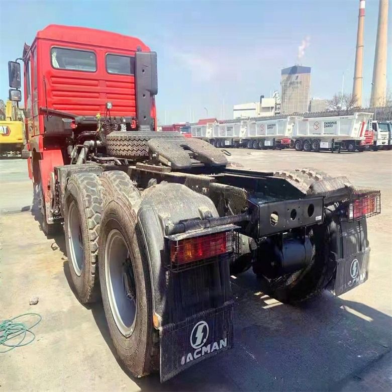 6x4 8x4 Traktor Dump Truck Untuk Pengangkutan Pertambangan 10 Ban 12 Ban Shacman X3000