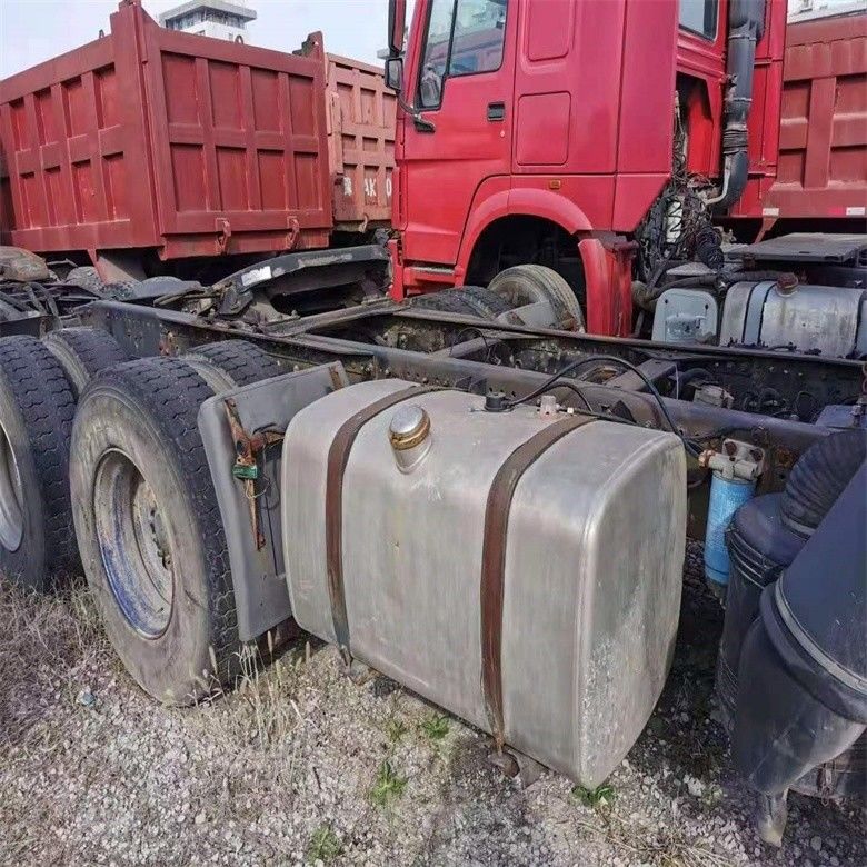 10 Nomor Shift Ke depan Digunakan Faw Traktor Truk Berat 6*4 Dengan Sistem Multimedia