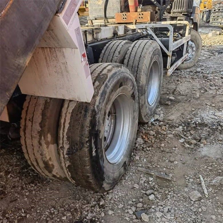 Sistem multimedia digunakan HINO 6*4 Heavy Duty 700 Dump Truck untuk konstruksi berat