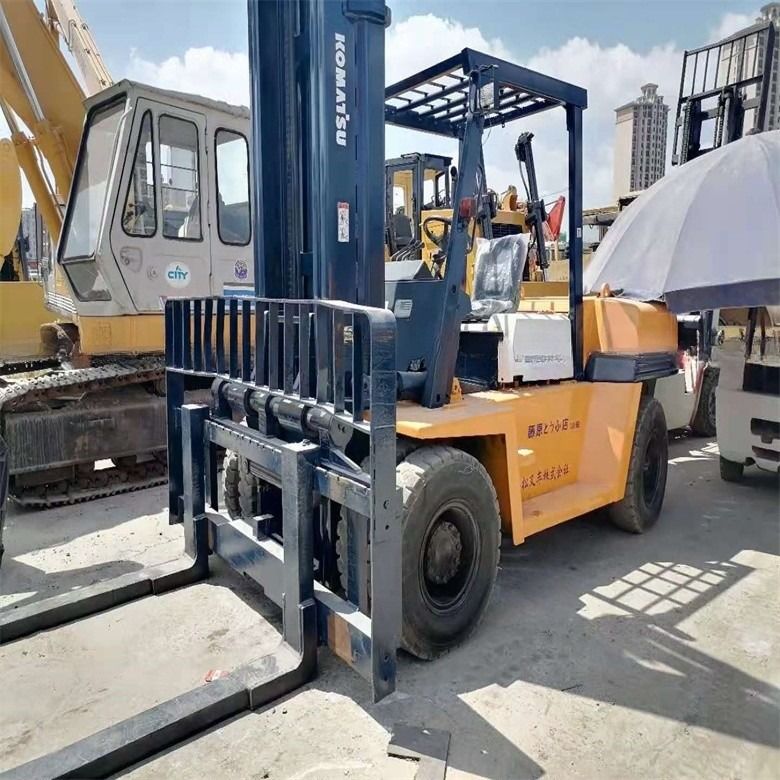 Jenis mesin 6D95L buatan Jepang digunakan 7 Ton Komatsu Forklift Dalam kondisi baik untuk ritel