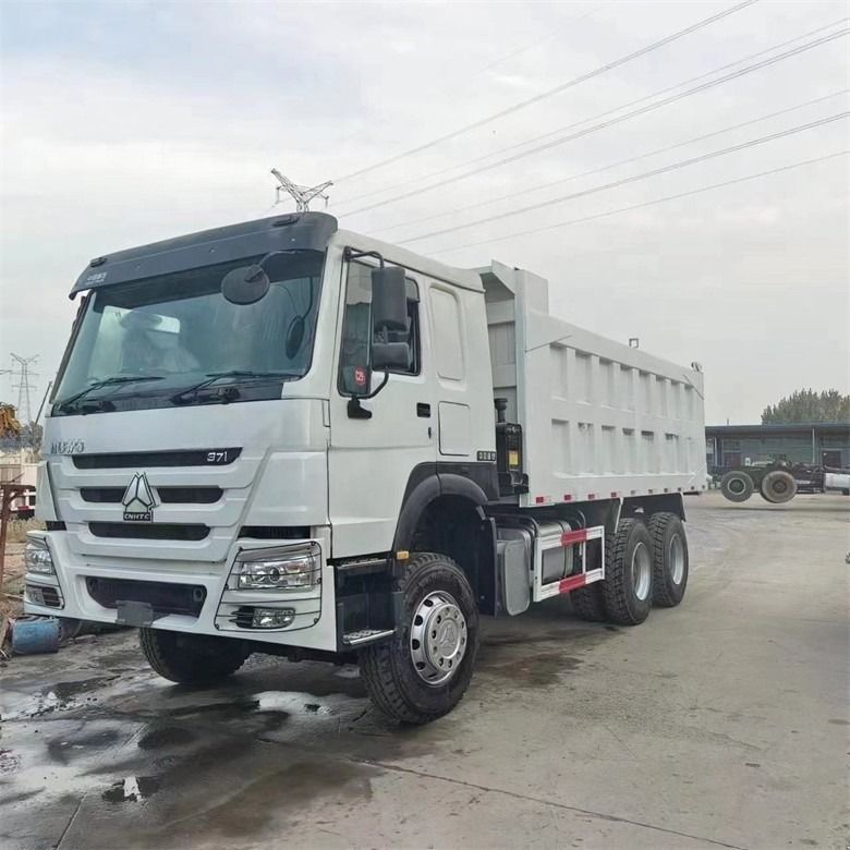 Sistem Multimedia Dilengkapi 6x4 Howo Dump Truck Sinotruck 371 LHD Dengan Dan Kemudi Kiri