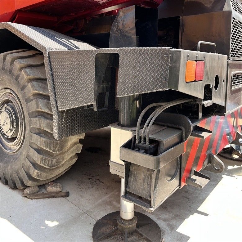 139.8kw Gross Power Tadano TR-500EX Keran bekas dengan kapasitas 50 Ton dan kapasitas bahan bakar 250L