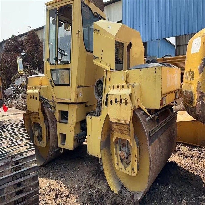 10 Ton Berat Operasi digunakan BOMAG BW 202 AHD-2 Roller Jalan Dan Kinerja Dijamin