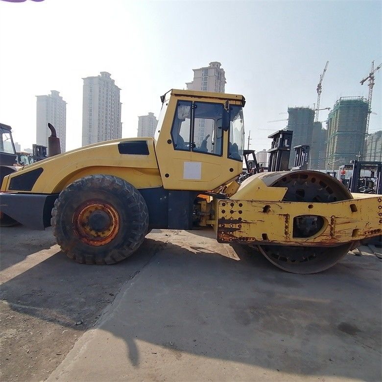 Popularitas Besar yang Dinikmati oleh BW 226DH-4 Compactor Bomag dengan 2000-2100 Jam Kerja