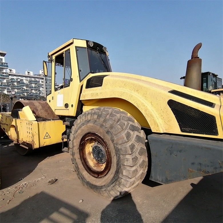 Popularitas Besar yang Dinikmati oleh BW 226DH-4 Compactor Bomag dengan 2000-2100 Jam Kerja