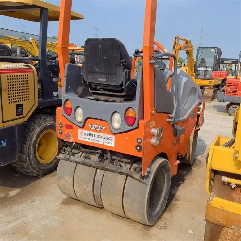 2.5 Ton Digunakan Hamm Roller Compactor HD35VT dalam warna asli dengan kekuatan menarik 28KN