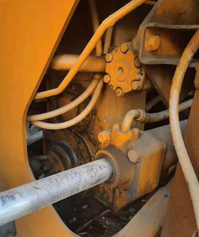 High Power Jepang Cat 966D Loader bekas dalam kondisi baik untuk pekerjaan beban berat