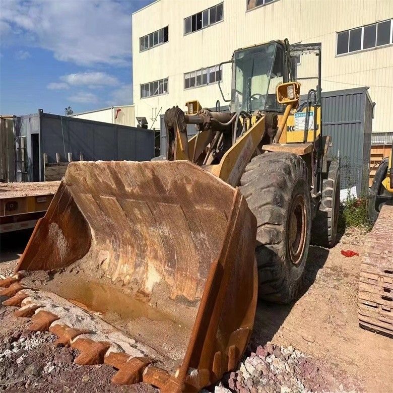 2016 Komatsu WA470-3 wheel loader yang sangat baik 6,5 Kubik Kapasitas 23 Ton beban terjangkau