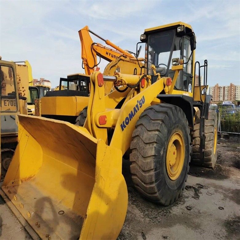 Komatsu WA470-3 Loader dengan berat 7 ton dan 11 liter dari Jepang