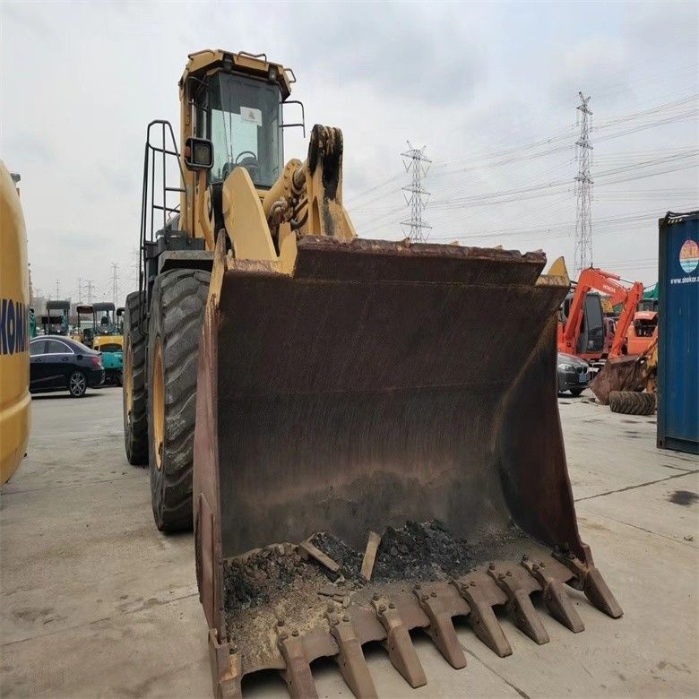 Low Working Hours WA600-6 Wheel Loader dari Jepang Dengan Berat Mesin 44000-44500 Kg