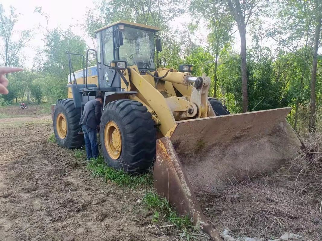 SEM 630B Jenis Jalur LGP Bulldozer Loader Dengan Single Shank Ripper Heavy-Duty Terrain Tough