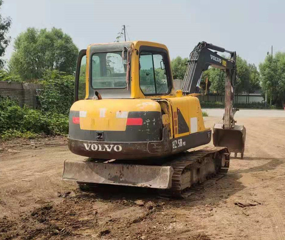 Swedia diimpor kualitas tinggi Volvo EC55B PRO mesin excavator crawler digunakan hampir baru